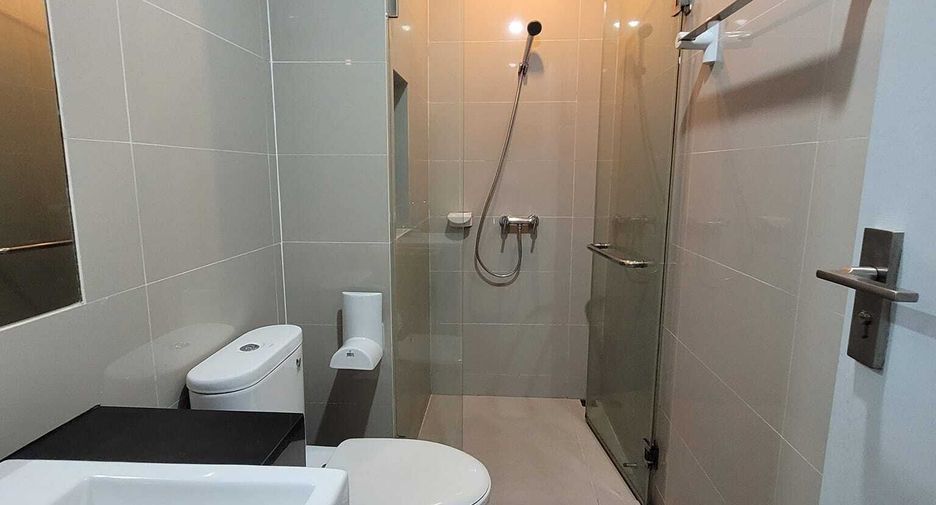 For rent スタジオ condo in Bang Na, Bangkok