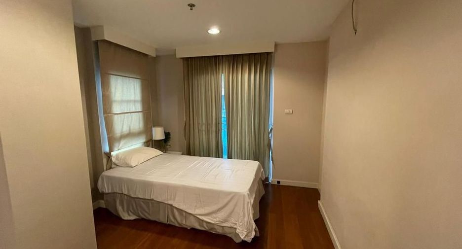 À louer 2 chambres condo à Huai Khwang, Bangkok