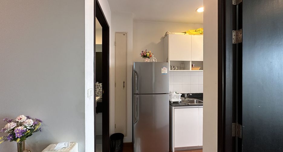 For rent 1 bed condo in Khlong Toei, Bangkok