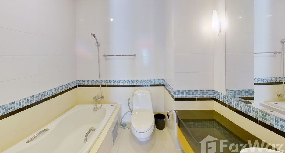 For rent 2 bedrooms condo in Khlong Toei, Bangkok