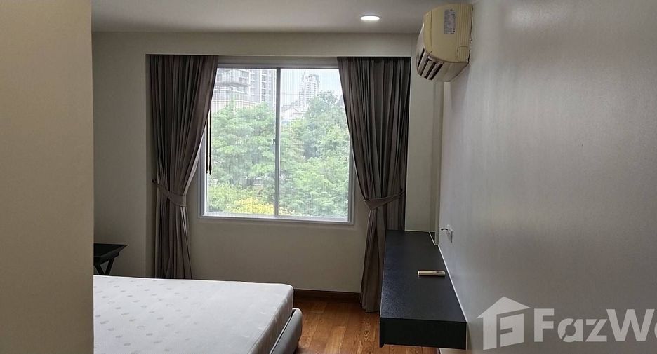 For rent 2 bedrooms condo in Watthana, Bangkok