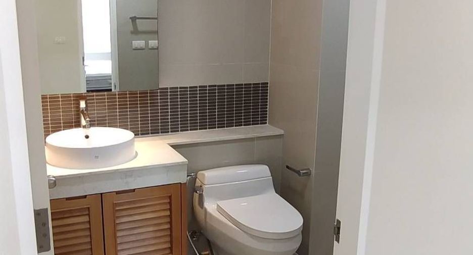 For rent 2 bedrooms condo in Watthana, Bangkok