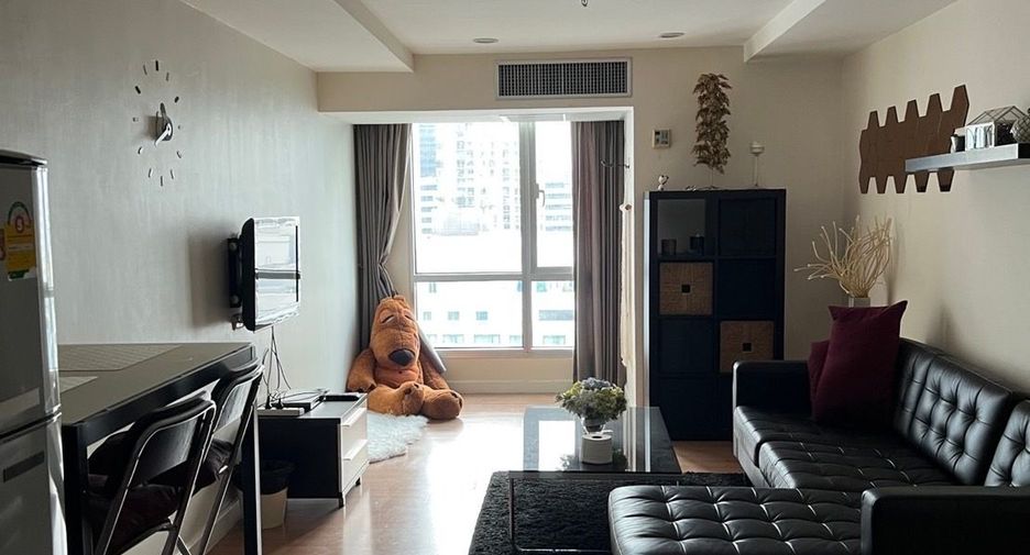 For rent 1 bed condo in Khlong Toei, Bangkok