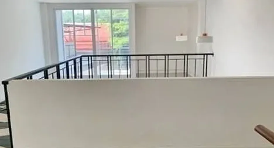 Haus zur Miete mit 3 Zimmer in Lat Krabang, Bangkok