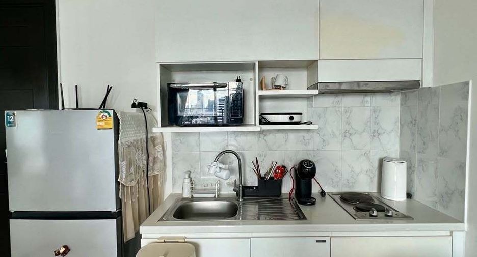 For rent 1 bed condo in Watthana, Bangkok