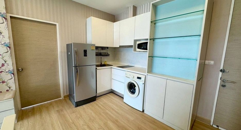For rent 2 bedrooms condo in Bang Na, Bangkok