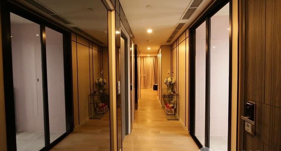 For rent 3 ベッドルーム condo in Khlong Toei, Bangkok