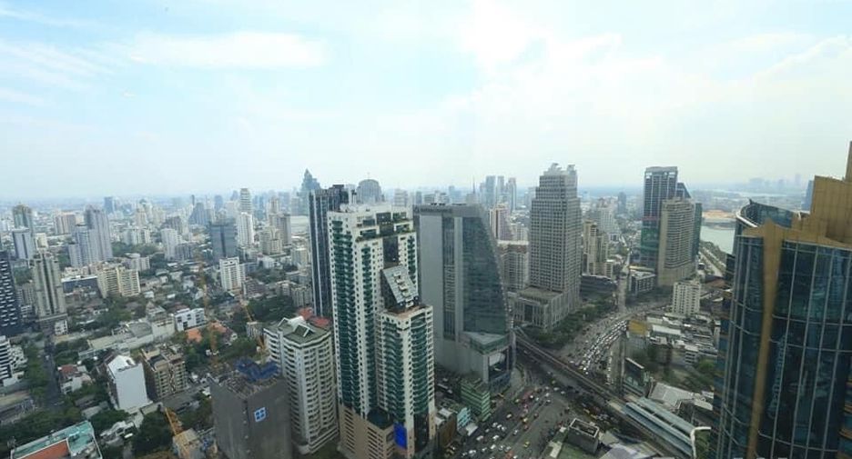 For rent 3 ベッドルーム condo in Khlong Toei, Bangkok