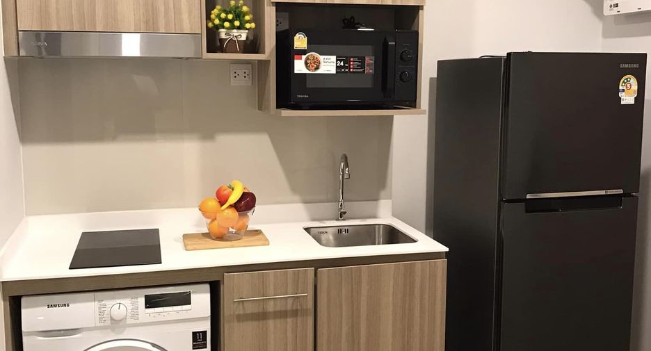 Wohnung zur Miete mit Studio in Khlong Toei, Bangkok