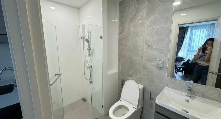 For rent 2 bedrooms condo in Bang Kapi, Bangkok