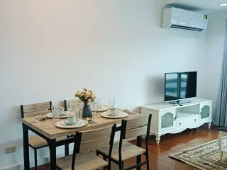 For rent 2 bedrooms condo in Yan Nawa, Bangkok