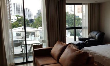 Condo en alquiler de 1 habitaciones en Khlong Toei, Bangkok
