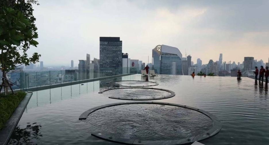 For rent 1 bed condo in Pathum Wan, Bangkok