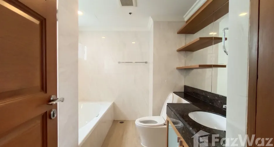 Apartment zur Miete mit 3 Zimmer in Khlong Toei, Bangkok