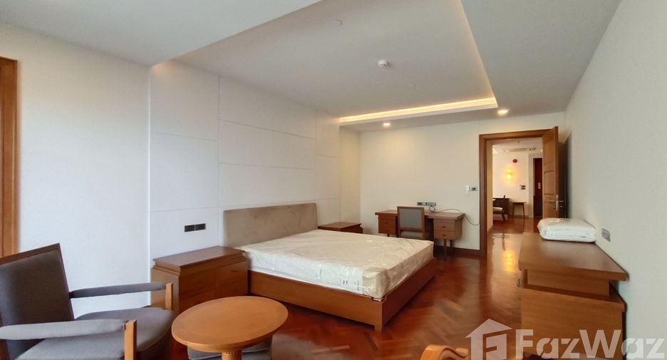 Apartamento en alquiler de 3 habitaciones en Khlong Toei, Bangkok