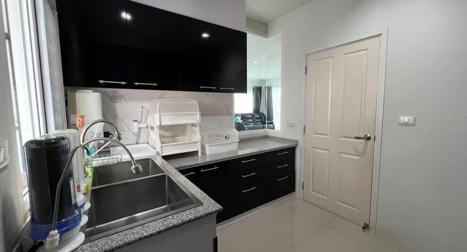 For rent 4 bedrooms house in Bang Phli, Samut Prakan