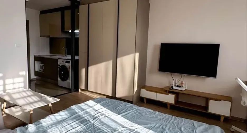For rent studio condo in Huai Khwang, Bangkok