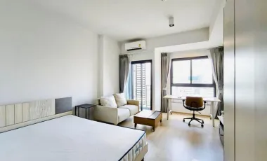 À louer studio condo à Huai Khwang, Bangkok