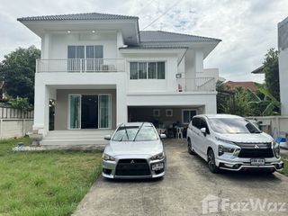 Casa en alquiler de 3 habitaciones en Bang Khen, Bangkok