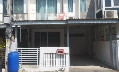 For rent 3 bedrooms townhouse in Mueang Samut Prakan, Samut Prakan