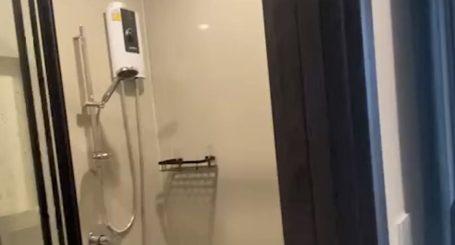For rent 1 bed condo in Huai Khwang, Bangkok
