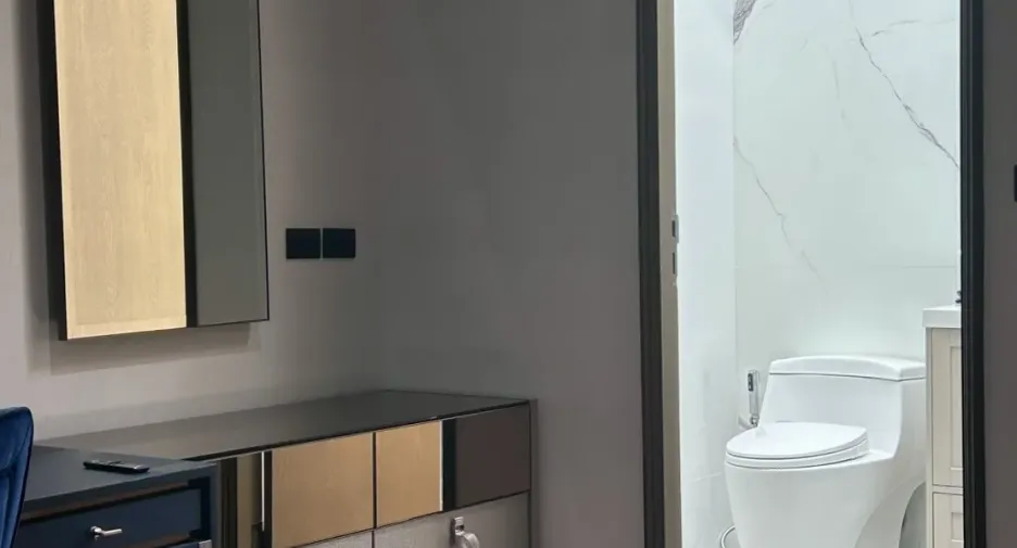 For rent 2 bedrooms apartment in Watthana, Bangkok
