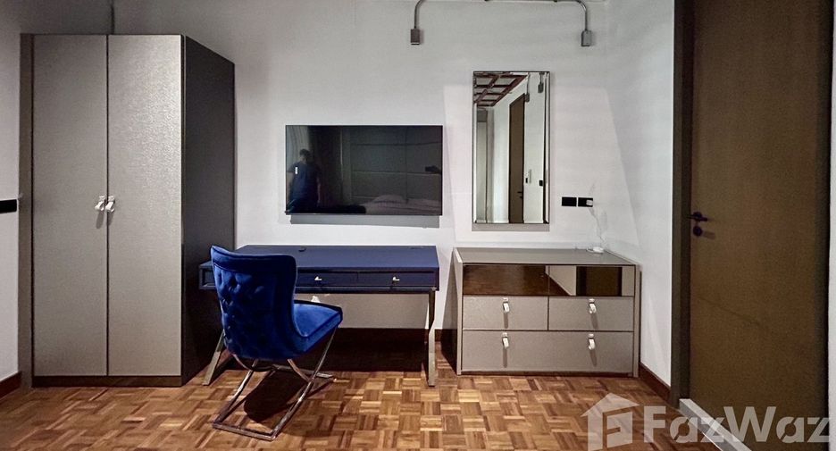 For rent 2 bedrooms apartment in Watthana, Bangkok