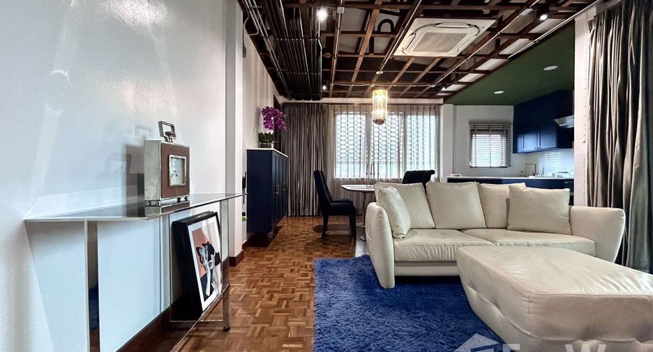 For rent 2 bedrooms apartment in Watthana, Bangkok