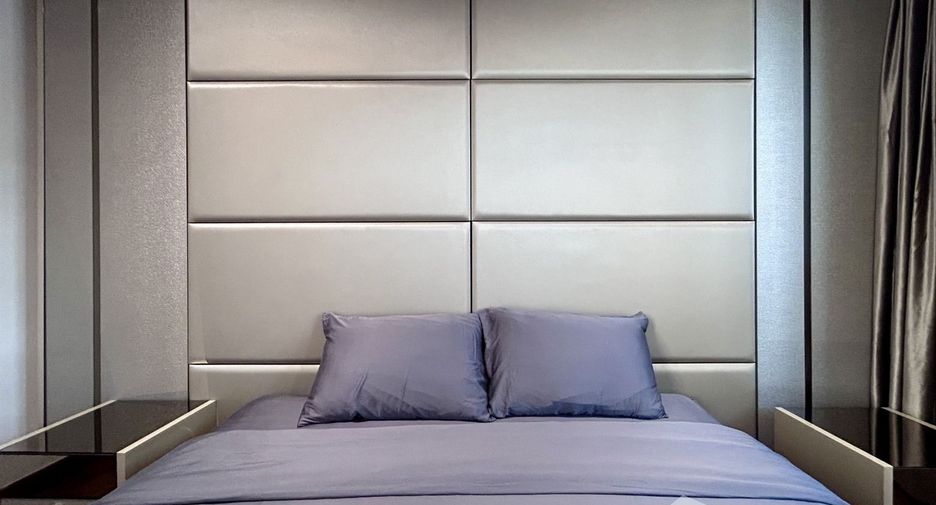 For rent 2 bedrooms apartment in Watthana, Bangkok