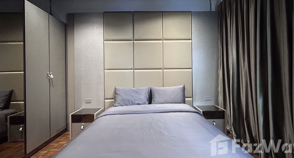 For rent 2 bedrooms apartment in Watthana, Bangkok