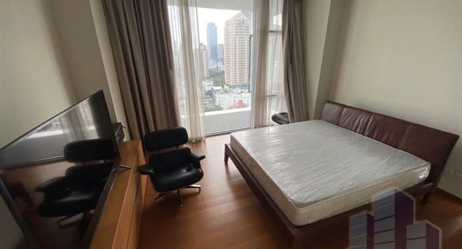 For rent 2 bedrooms condo in Sathon, Bangkok