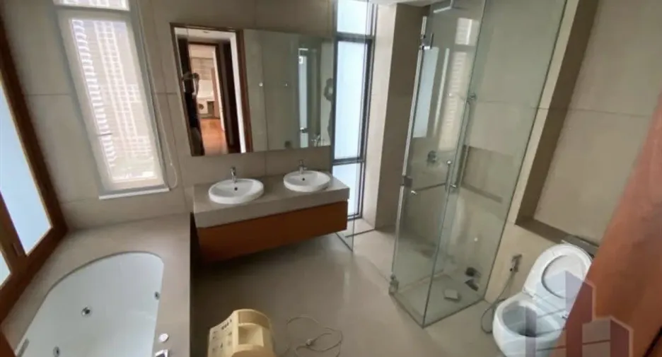 For rent 2 bedrooms condo in Sathon, Bangkok