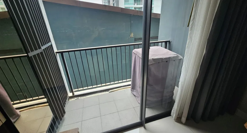 For rent 1 bed condo in Watthana, Bangkok