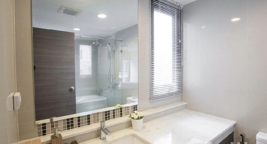 For rent 2 bedrooms condo in Watthana, Bangkok