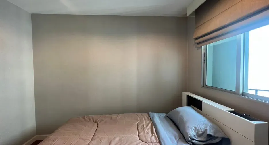 For rent 3 ベッドルーム condo in Huai Khwang, Bangkok