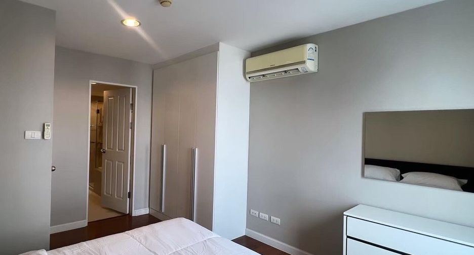 Condo en alquiler de 3 habitaciones en Huai Khwang, Bangkok