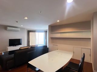 Condo en alquiler de 3 habitaciones en Huai Khwang, Bangkok