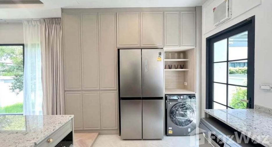Haus zur Miete mit 4 Zimmer in Bang Phli, Samut Prakan