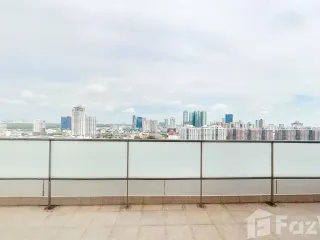 Аренда 4 спальни кондо в Ян Наща, Бангкок