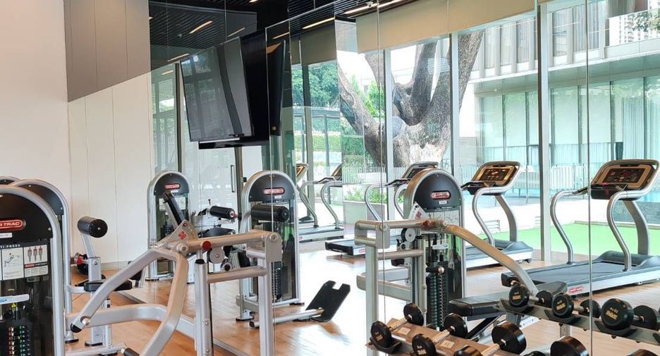 For rent 2 bedrooms condo in Khlong Toei, Bangkok