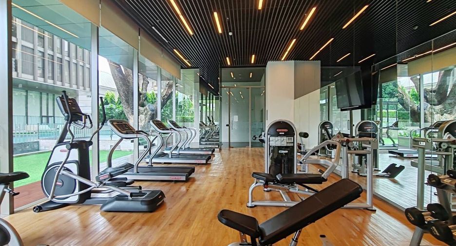 For rent 2 bedrooms condo in Khlong Toei, Bangkok