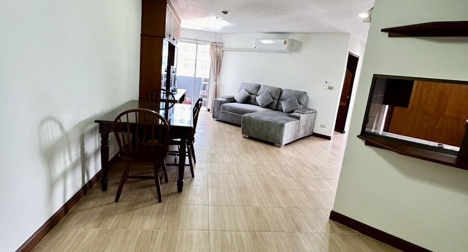 For rent 2 bedrooms condo in Watthana, Bangkok