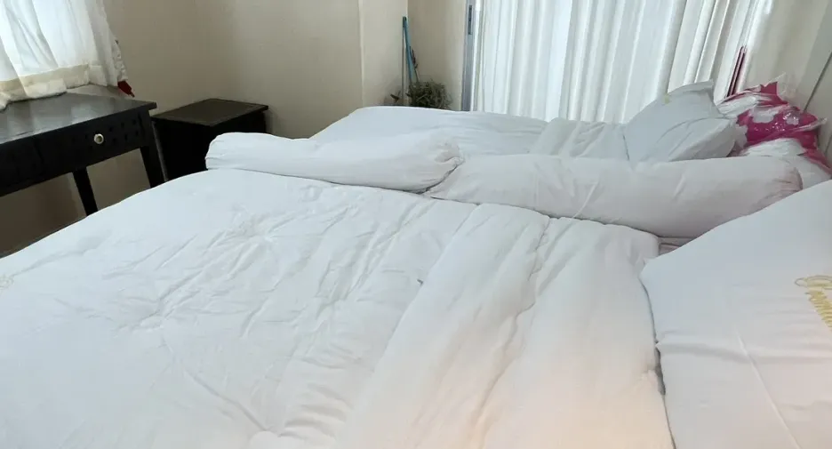 For rent 2 bedrooms condo in Watthana, Bangkok
