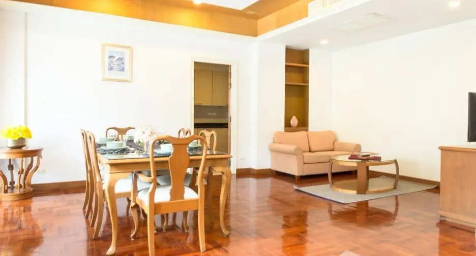 For rent 2 bedrooms apartment in Watthana, Bangkok