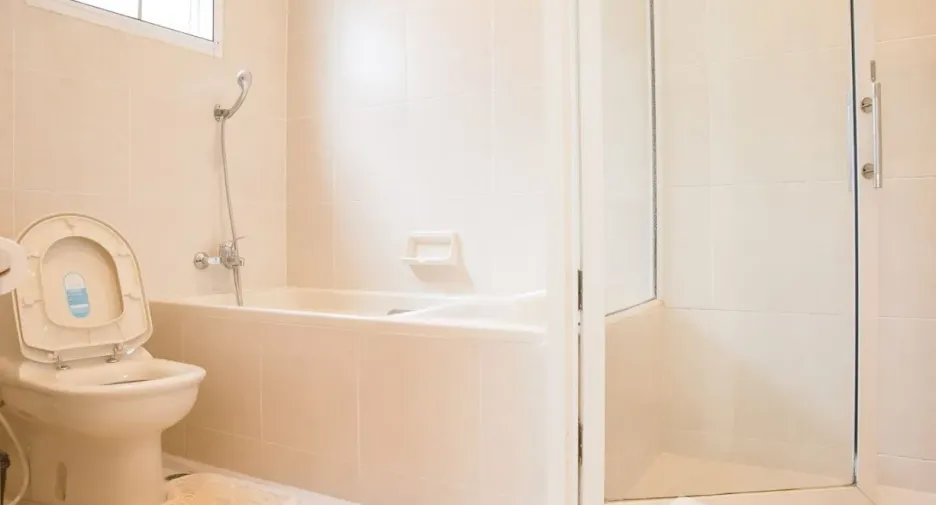 For rent 2 bedrooms apartment in Watthana, Bangkok
