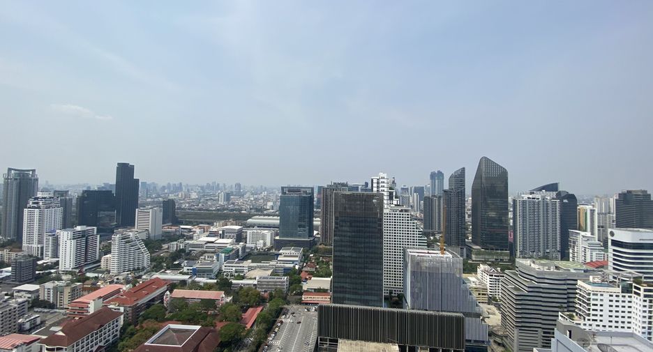 For rent 1 bed condo in Watthana, Bangkok