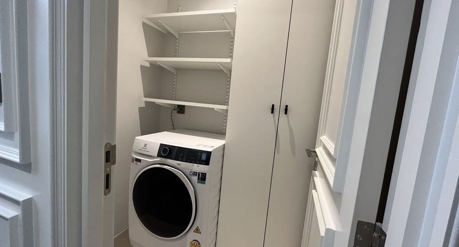 For rent 1 bed condo in Pathum Wan, Bangkok