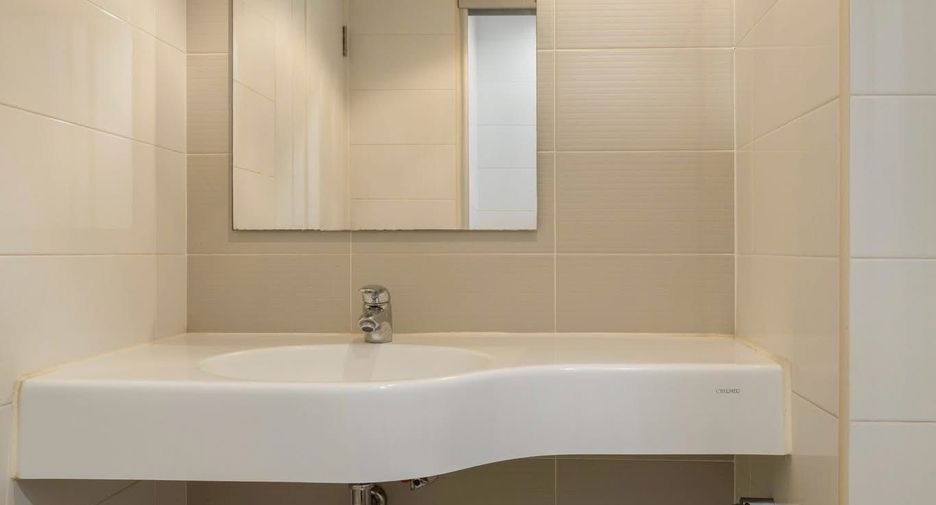 For rent studio condo in Huai Khwang, Bangkok