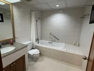 Apartment zur Miete mit 2 Zimmer in Watthana, Bangkok