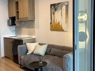 Wohnung zur Miete mit Studio in Khlong Toei, Bangkok